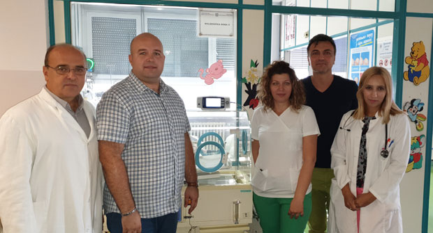 РОДИТЕЉИ ЗАХВАЛНИ НА ПОМОЋИ: Новац од славља за спас друге деце